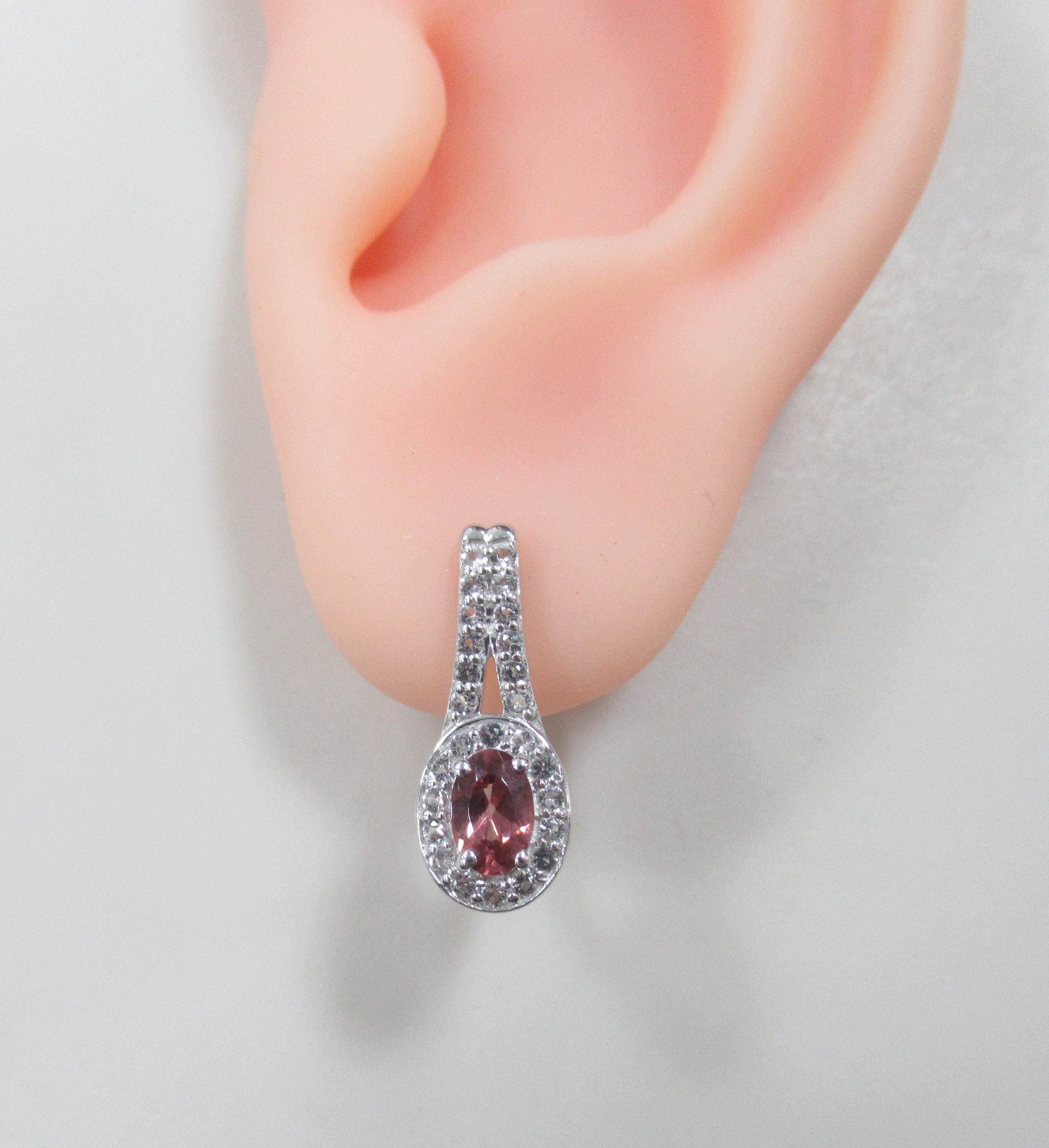 Серебряные серьги с гранатами